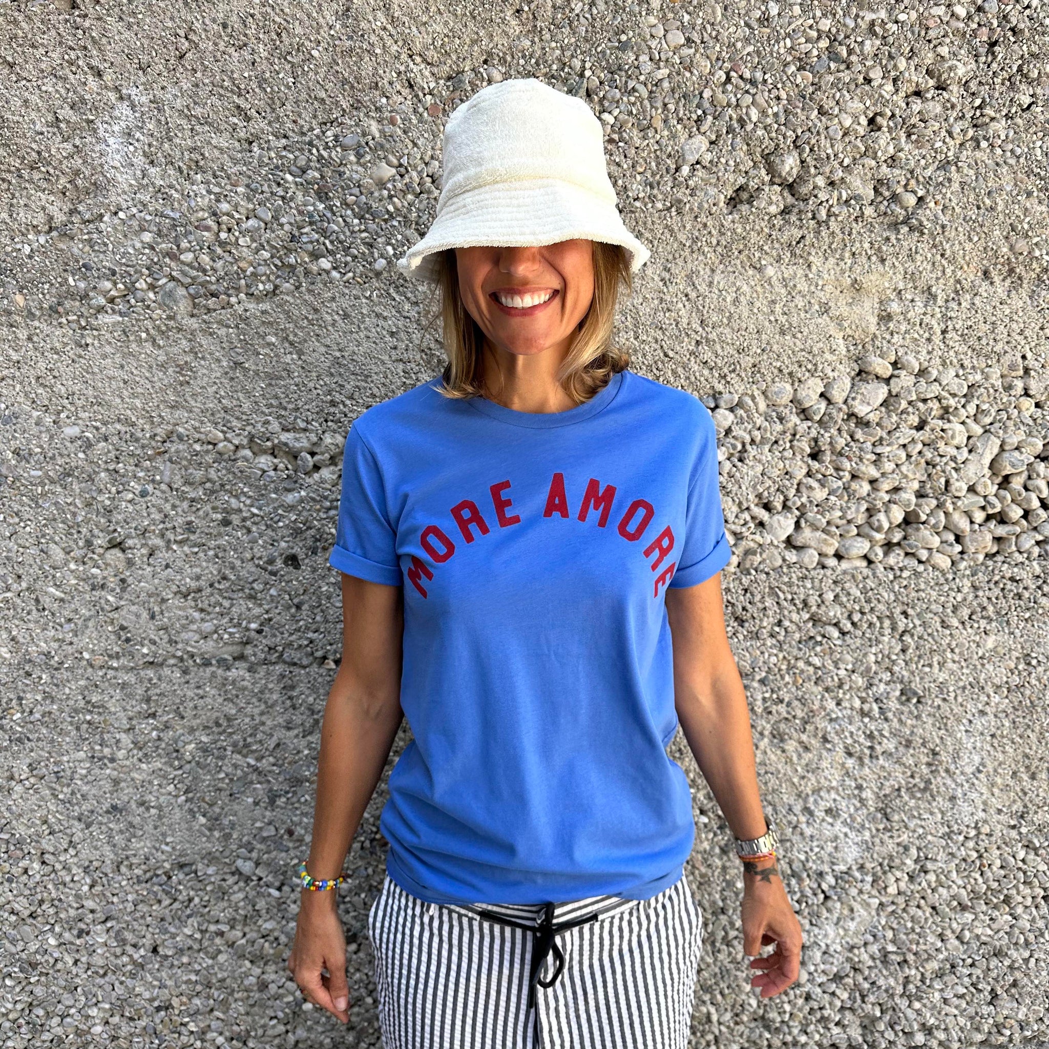 MORE AMORE T-SHIRT – bright blue-rot