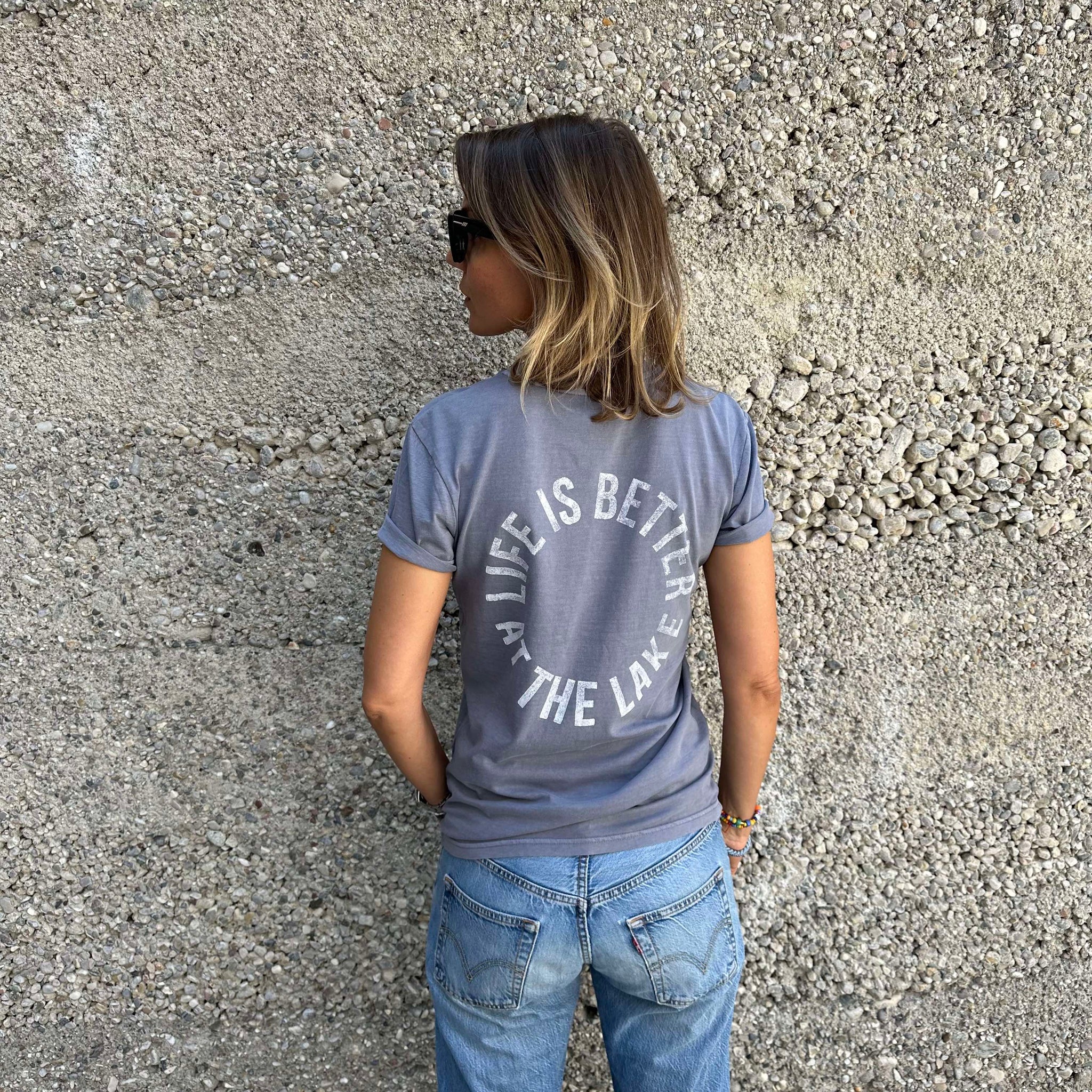 LIFE IS BETTER T-SHIRT – vintageblau-weiß